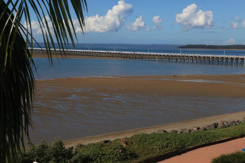 Pier Resort Urangan Room photo